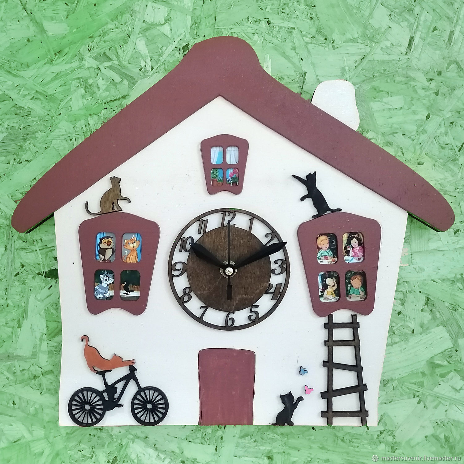 А4 часа в домике. Часы домик настенные. Часы в виде домика настенные. Детские настенные часы домик. Часы домики деревянные.