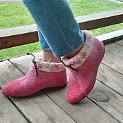 Обувь ручной работы handmade. Livemaster - original item Chuni Slippers with floral decor. Handmade.