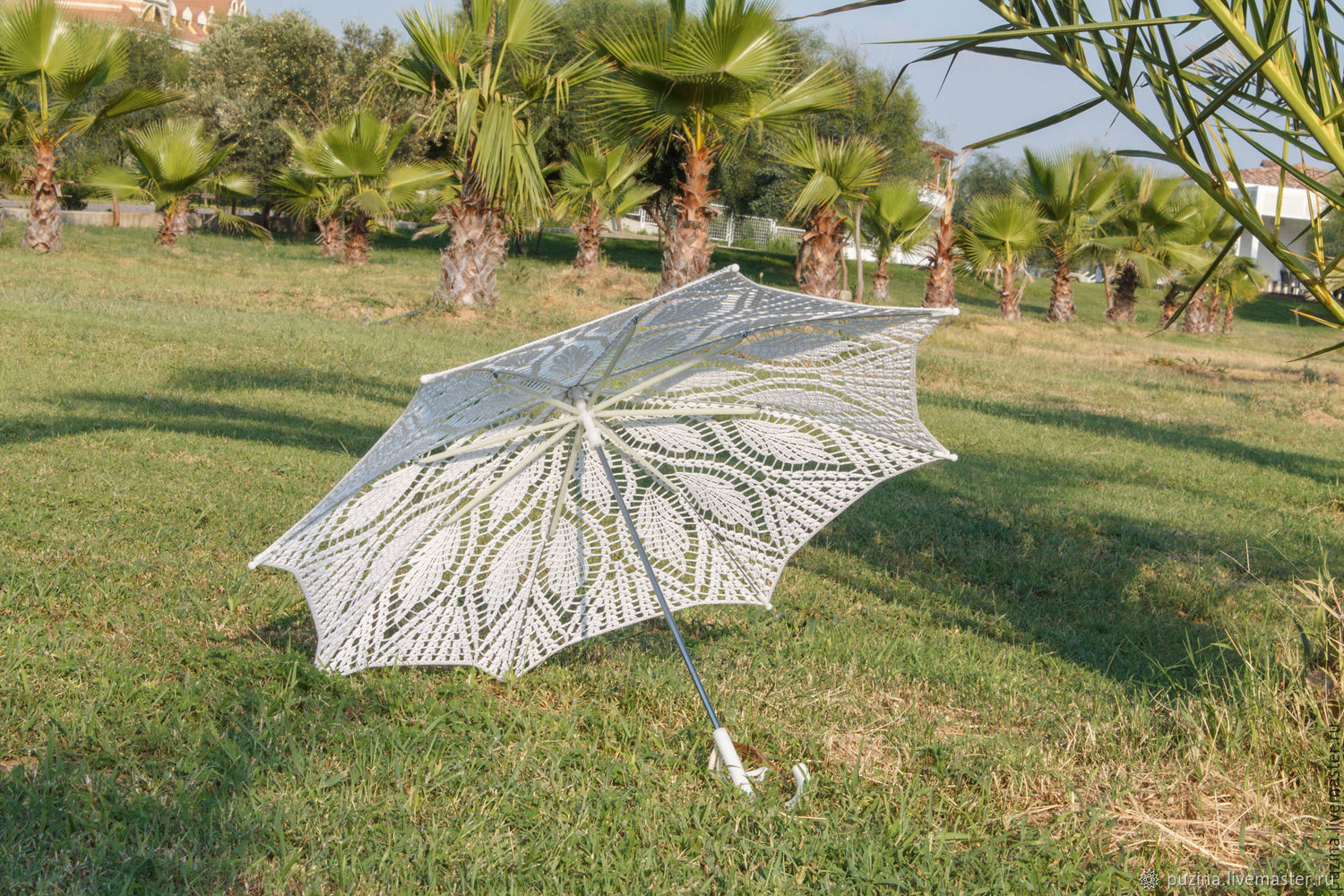 Зонтик из листьев своими руками поделка