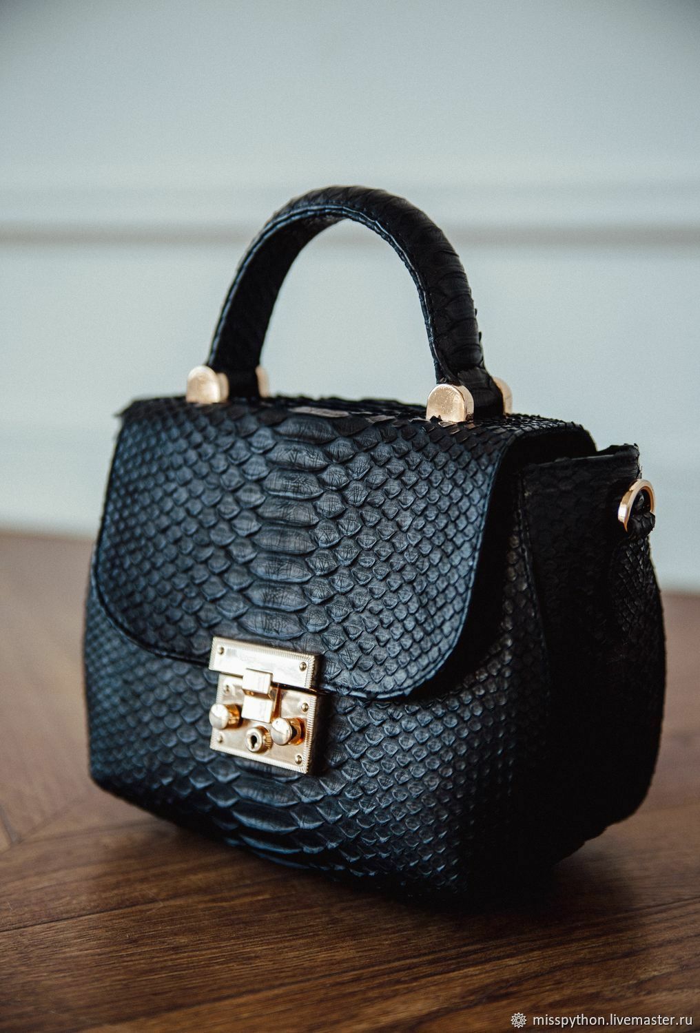 Black bag leather Python, Crossbody bag, Izhevsk,  Фото №1
