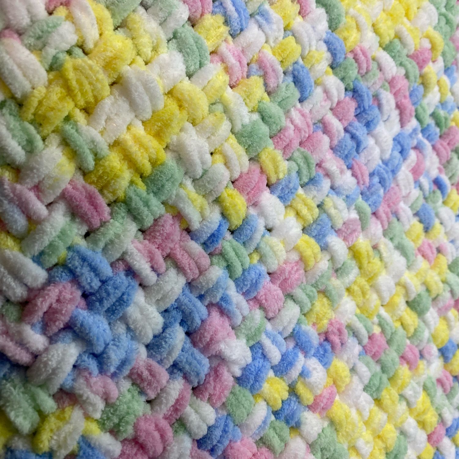 Плед из Ализе Пуффи 75*90 в интернет-магазине Ярмарка Мастеров по цене ...