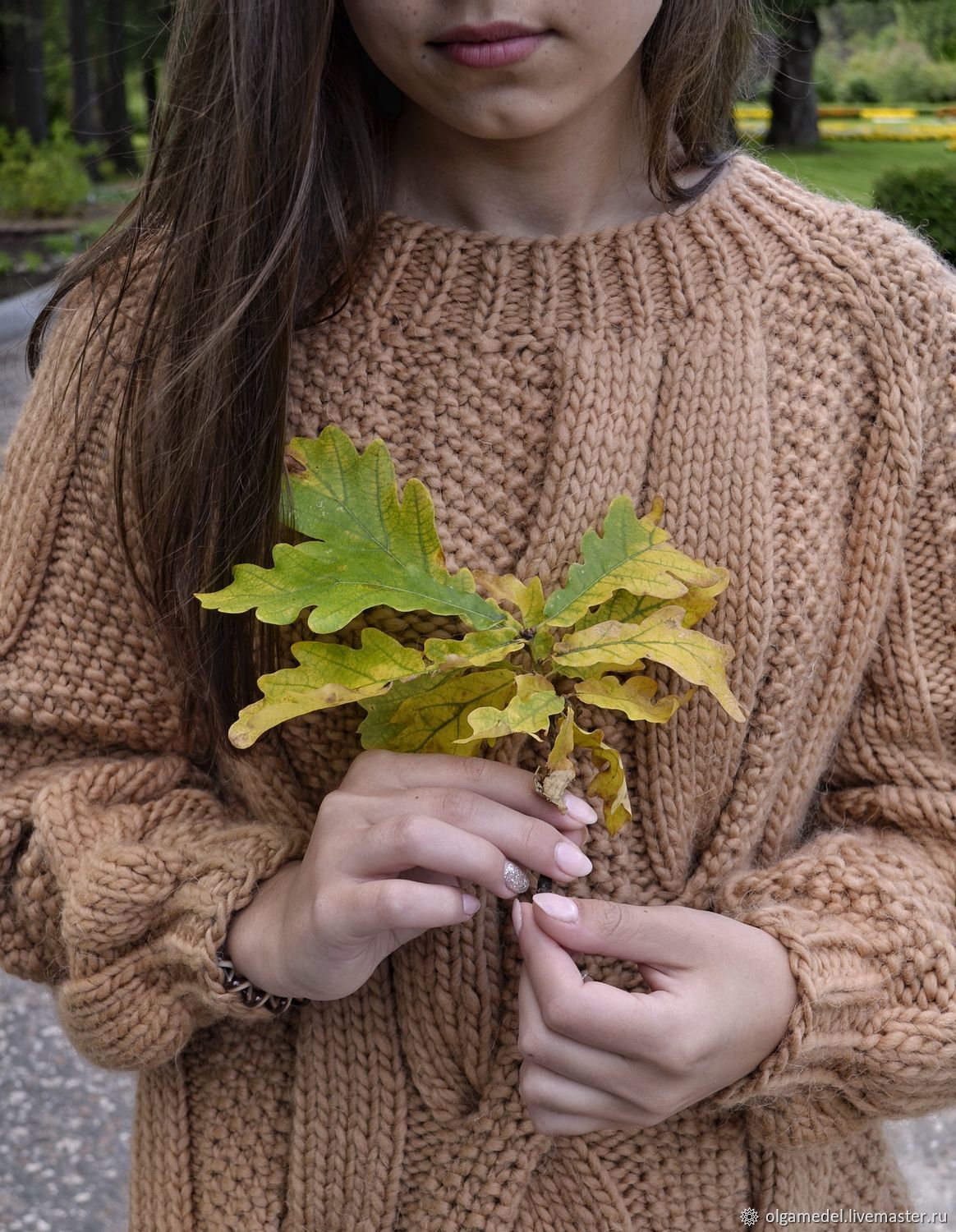 Осенний уютный свитер