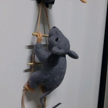 Куклы и игрушки ручной работы. Ярмарка Мастеров - ручная работа Игрушка войлочная. Мышки на холодильник. Handmade.