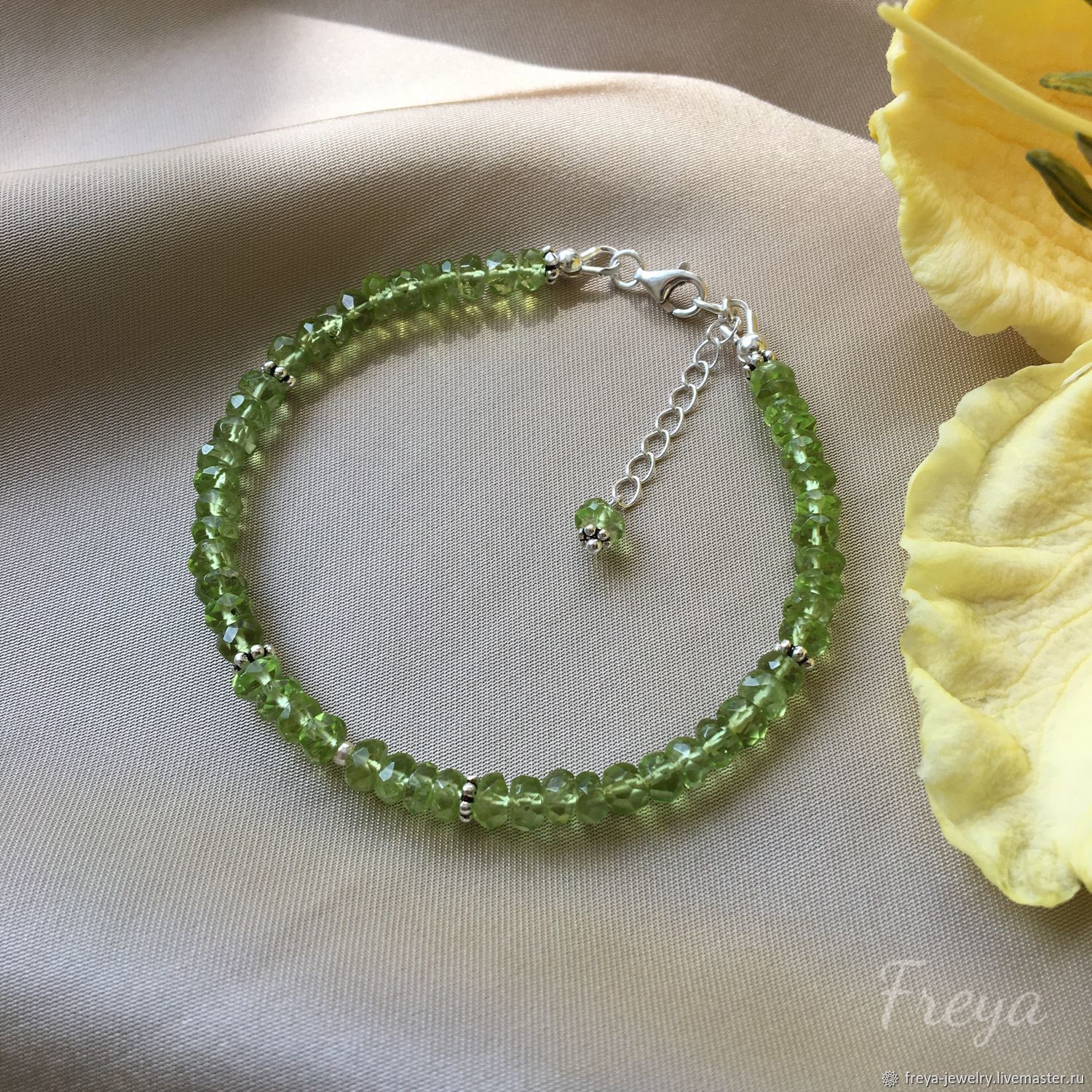 Браслет из хризолита и серебра 925 пробы в интернет-магазине Ярмарка ...