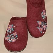 Women's red felted Slippers-beautiful