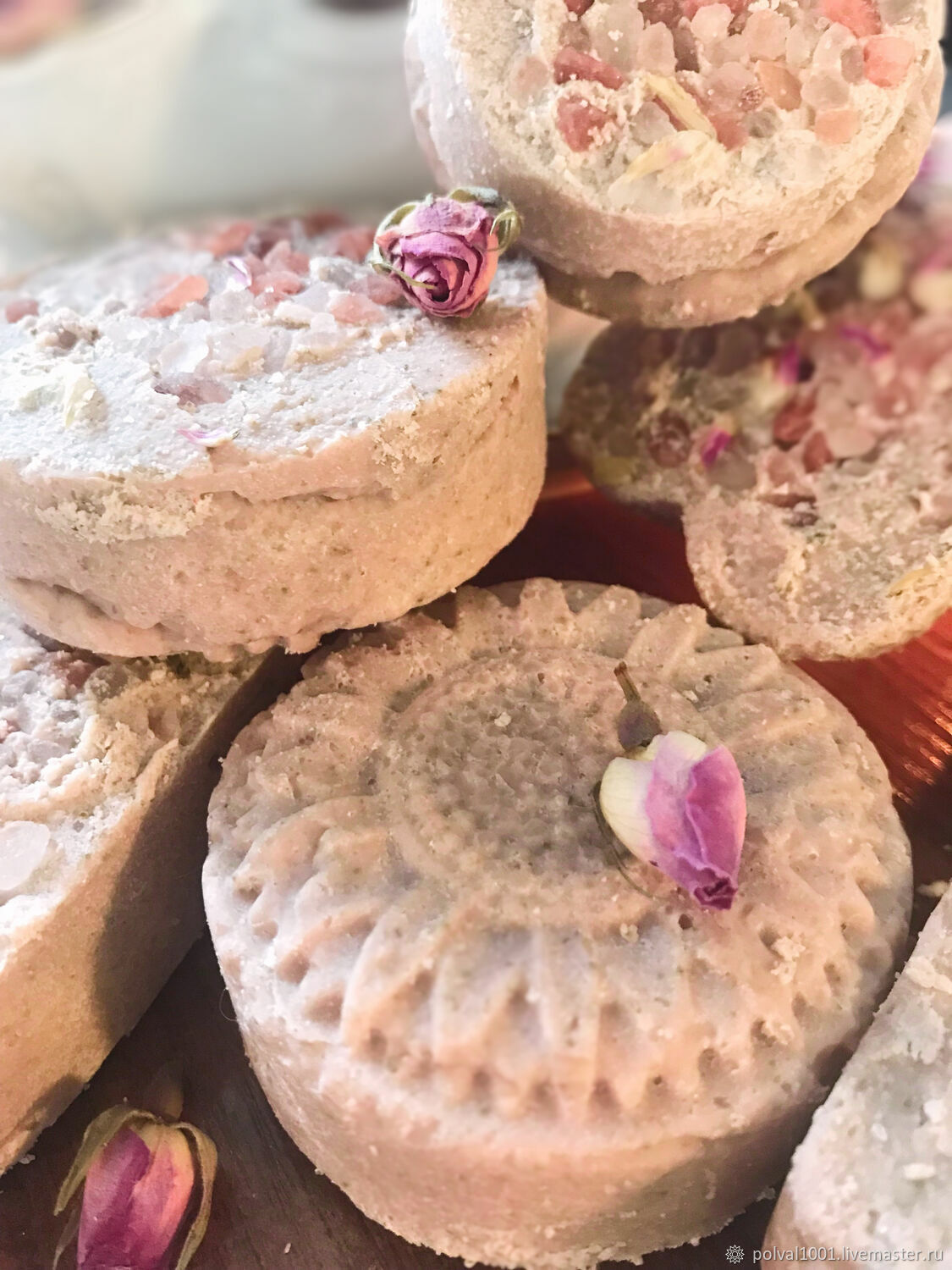 Розовое мыло с гималайской солью – купить онлайн на Ярмарке Мастеров ...
