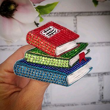 Украшения ручной работы. Ярмарка Мастеров - ручная работа Брошь "Книги". Handmade.