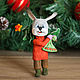 Juguete coleccionable de árbol de Navidad de algodón. Conejito con una Postal En. Zarubina, Christmas decorations, St. Petersburg,  Фото №1