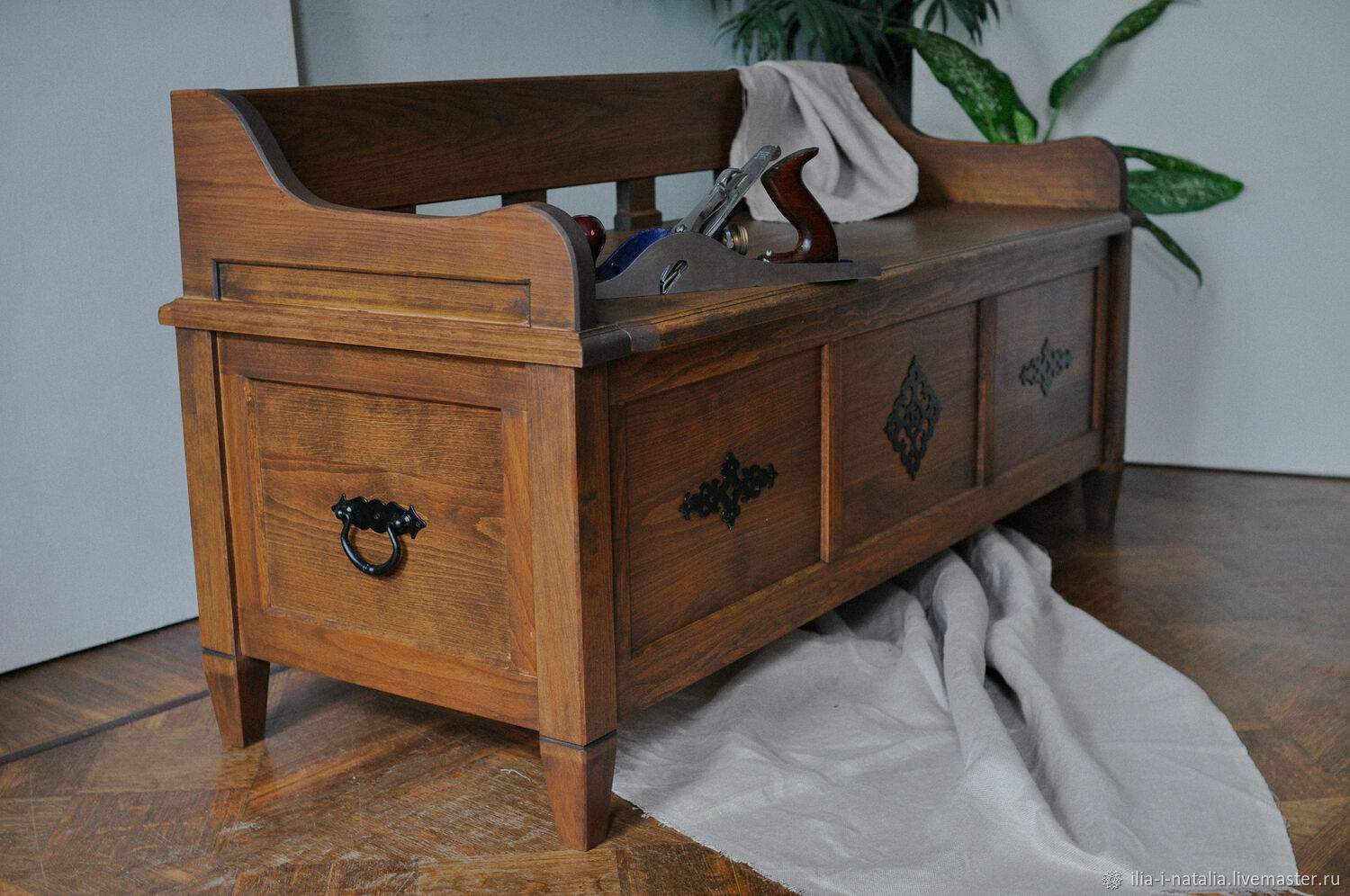 Скамья-сундук из ольхи в интернет-магазине Ярмарка Мастеров по цене ...