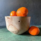 Большая деревянная чаша из кипарисовика фруктовница
