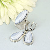 Ring with moonstone. Silver