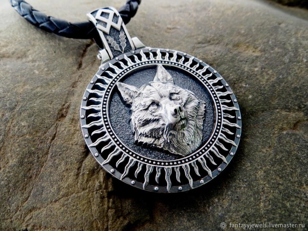 оберег волк значение. оберег волк серебро щит велес. оберег с головой волка. славянские обереги велес в чертоге волка. оберег волк значение.