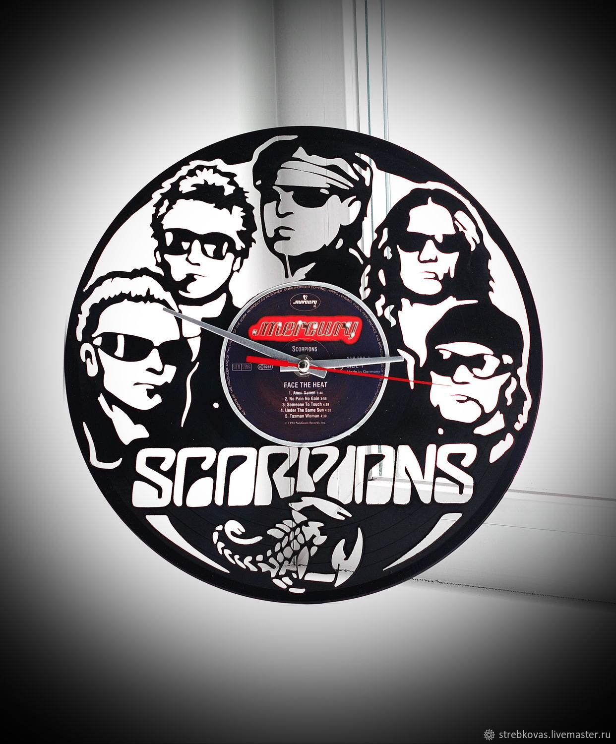 Часы из виниловой пластинки Scorpions / Скорпионс купить в интернет ...