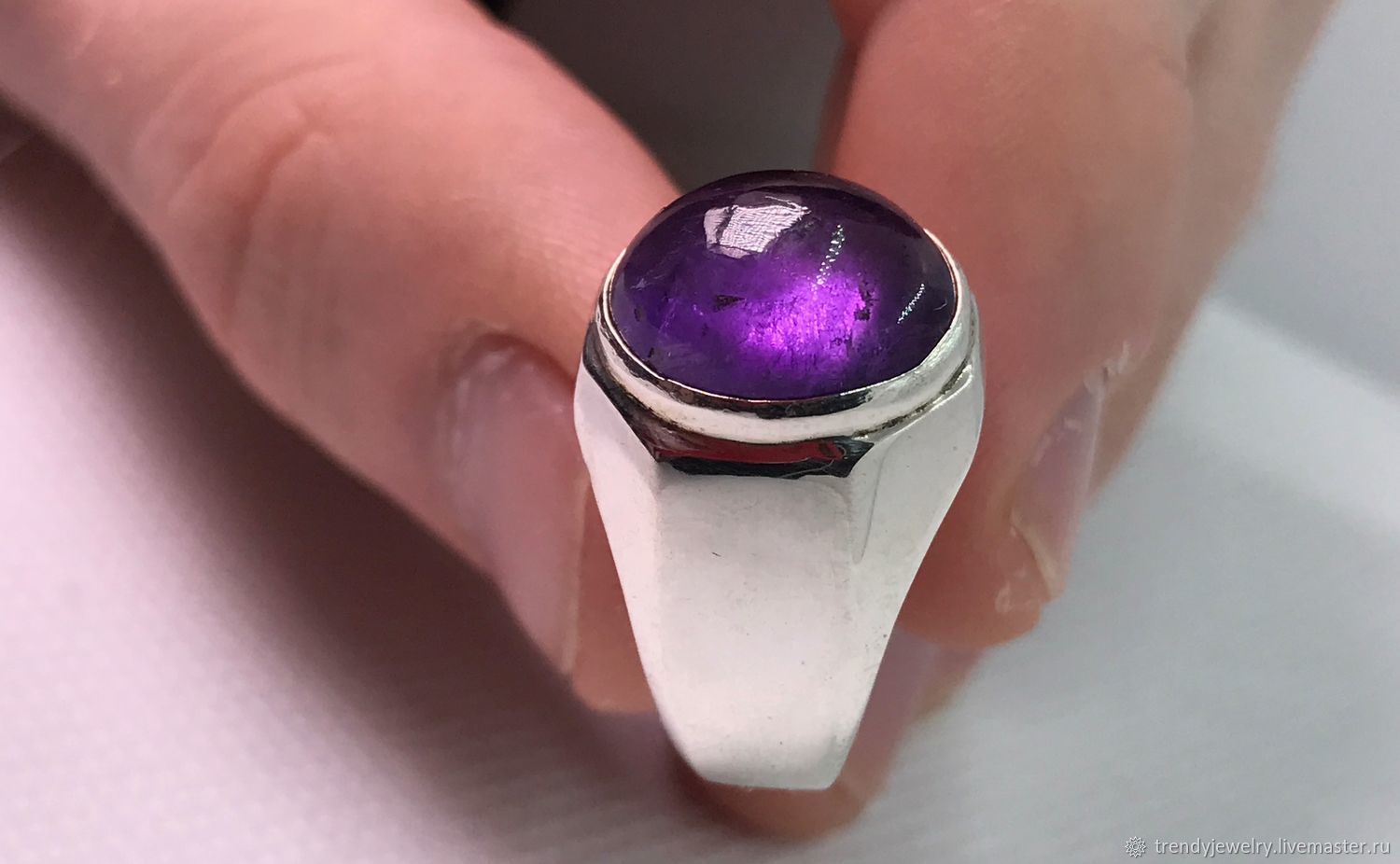 Перстень мужской серебряный с настоящим Аметистом камнем в интернет-магазине Ярмарка Мастеров по цене 8000 ₽ – GWBSFRU