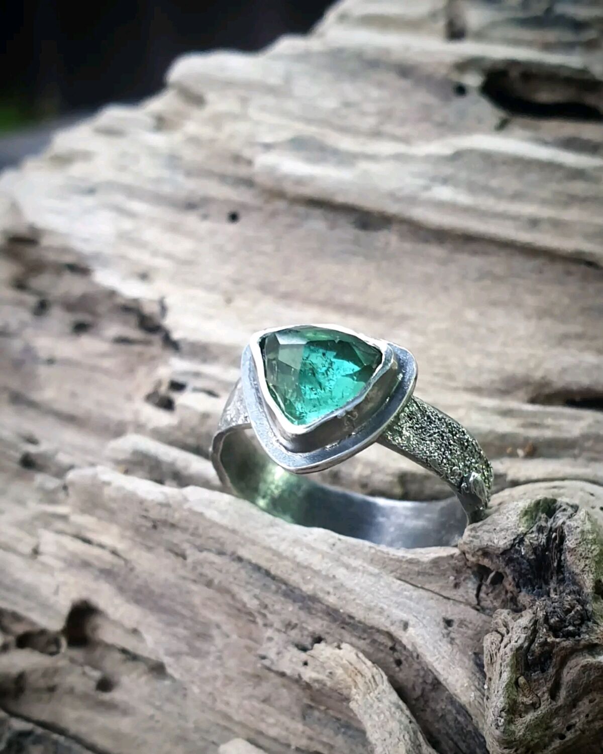 серебряное кольцо с турмалином