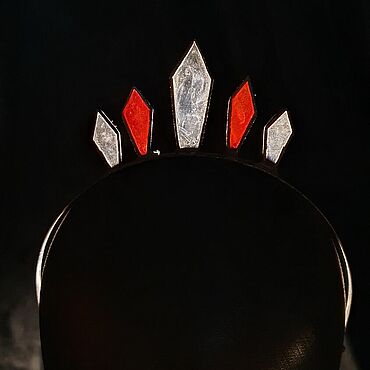 Корона из витражного стекла "А я - королева!". SECRETGLASS by Lika (Lombric_brand). Украшения ручной работы - Ярмарка Мастеров Украшения ручной работы. Ярмарка Мастеров - ручная работа Корона из витражного стекла "А я - королева!". Handmade.