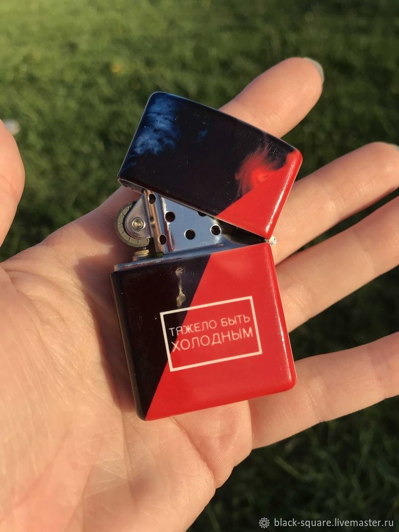 Тяжело быть холодным, когда ты огонь Бензиновая зажигалка зиппо zippo .