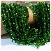 Материалы для творчества handmade. Livemaster - original item Chromdiopside 82-83 cm crumb (Yakut Emerald).thread. Handmade.