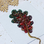 Материалы для творчества handmade. Livemaster - original item Brooch Set with Oak Leaf Pattern Red Green. Handmade.
