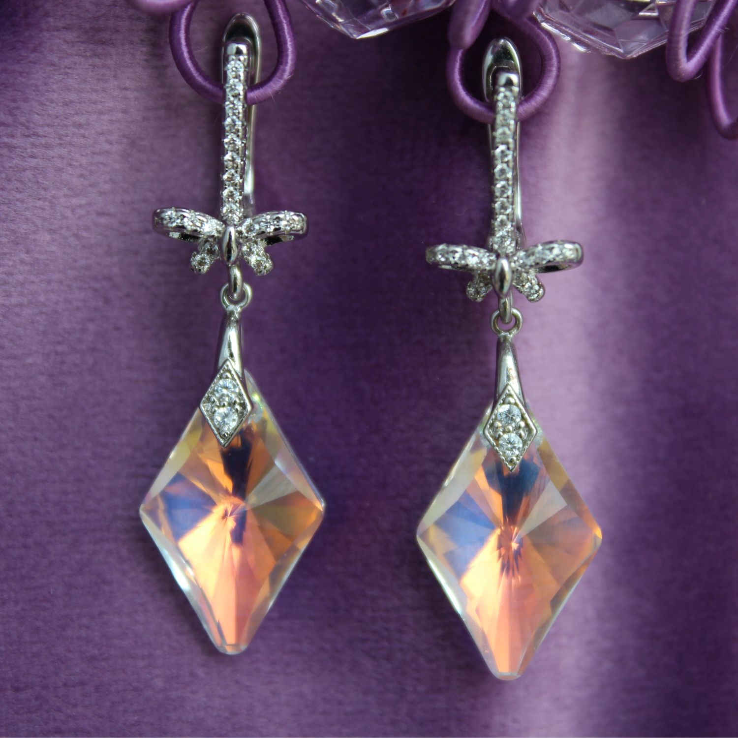 санлайт кольцо с фианитами золотые 585. санлайт кольцо с бриллиантом. обручальные кольца светлов. бижутерия белгород каталог. ефремов производитель ювелирных изделия.