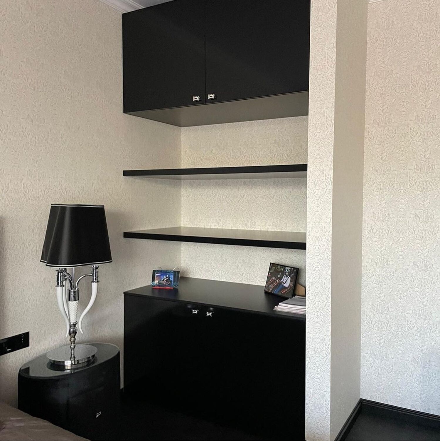 Шкаф в спальню с открытыми полками «Виктория» на заказ в интернет ...