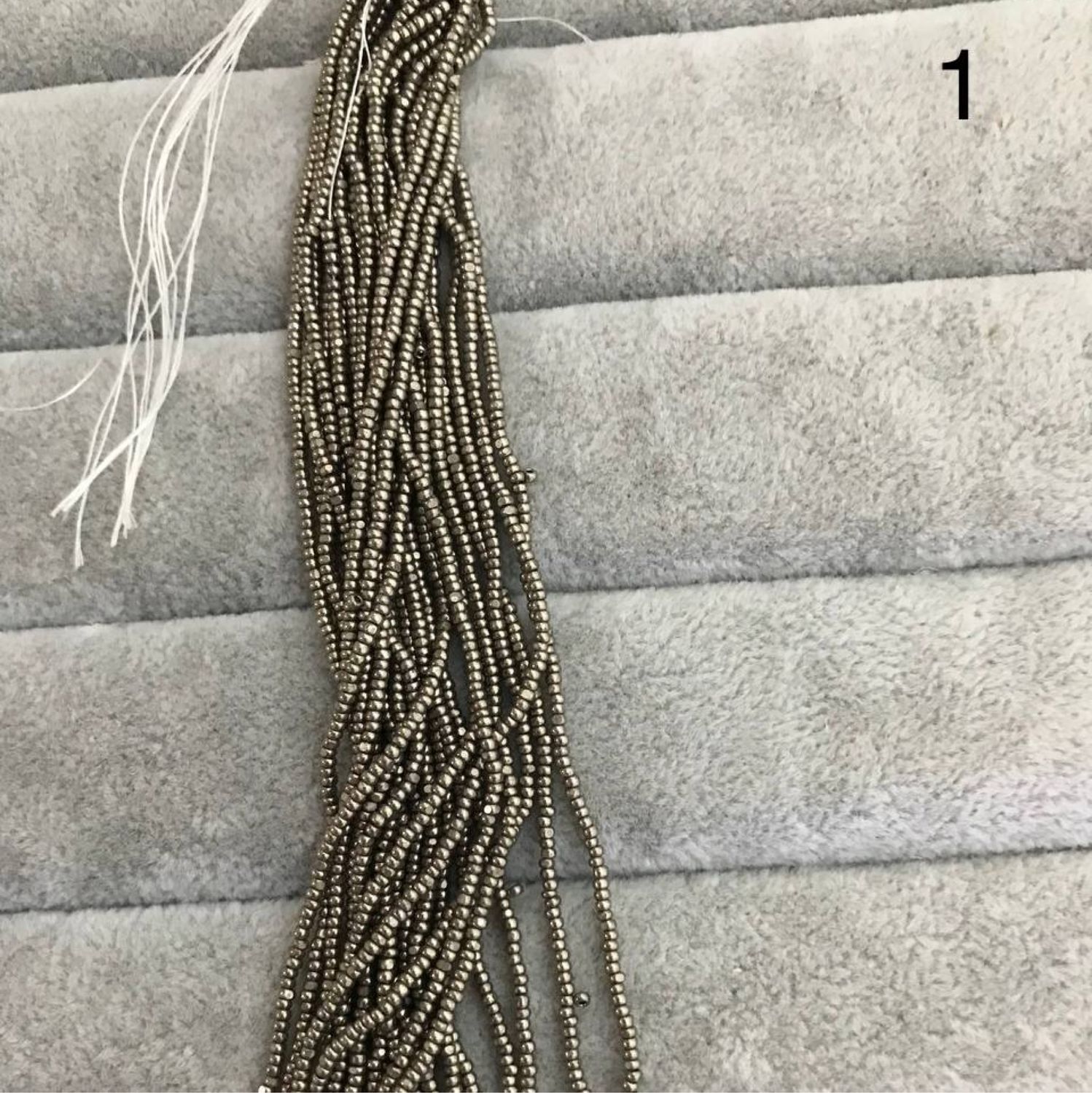 Бисер Шарлотта 13 рр, 10 гр купить в интернет-магазине Ярмарка Мастеров ...