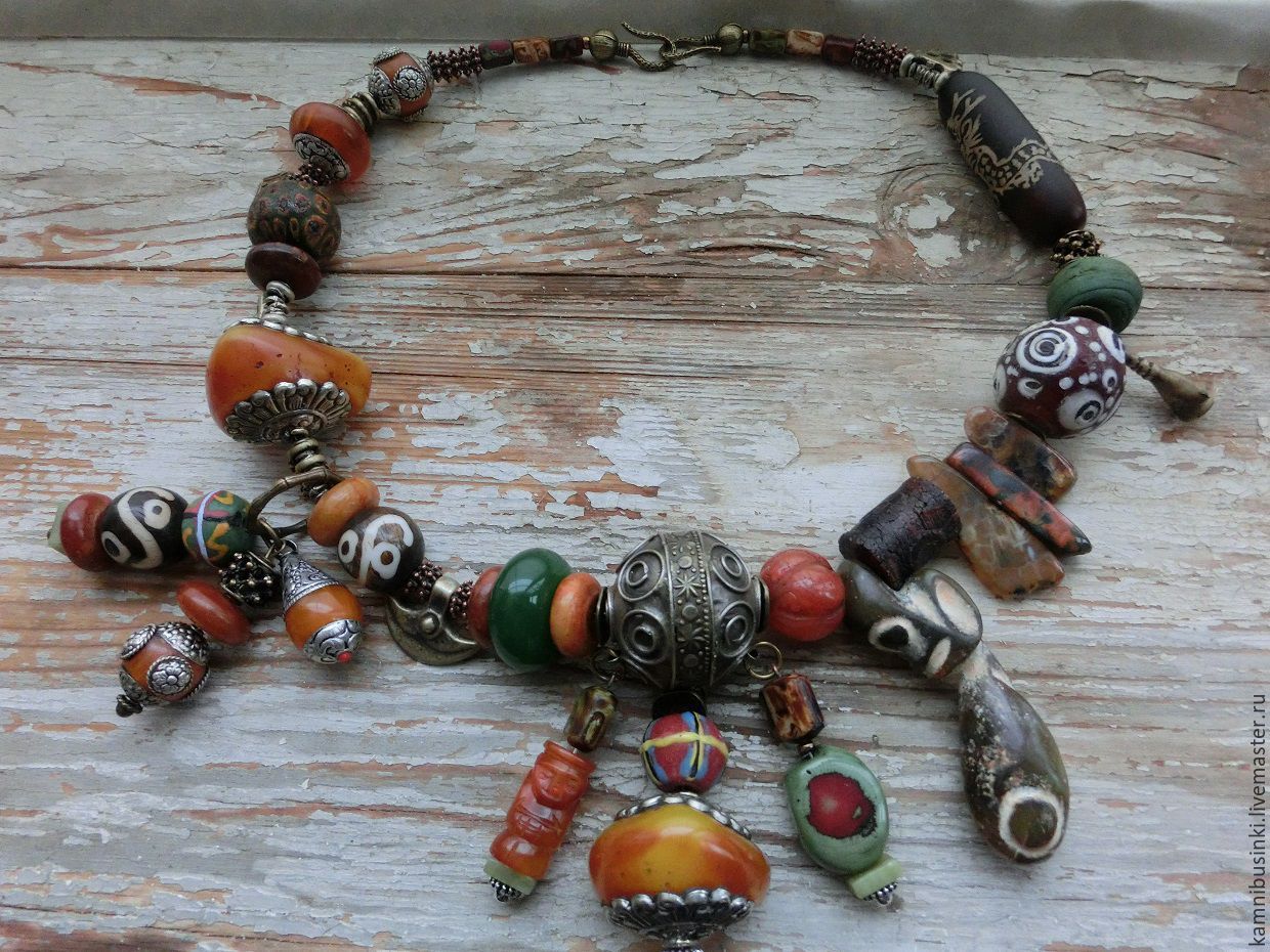 бусы йогов. бусы из тигрового глаза. четки с бисера. браслет рудракша мужской. бусы из ткани в народном стиле.