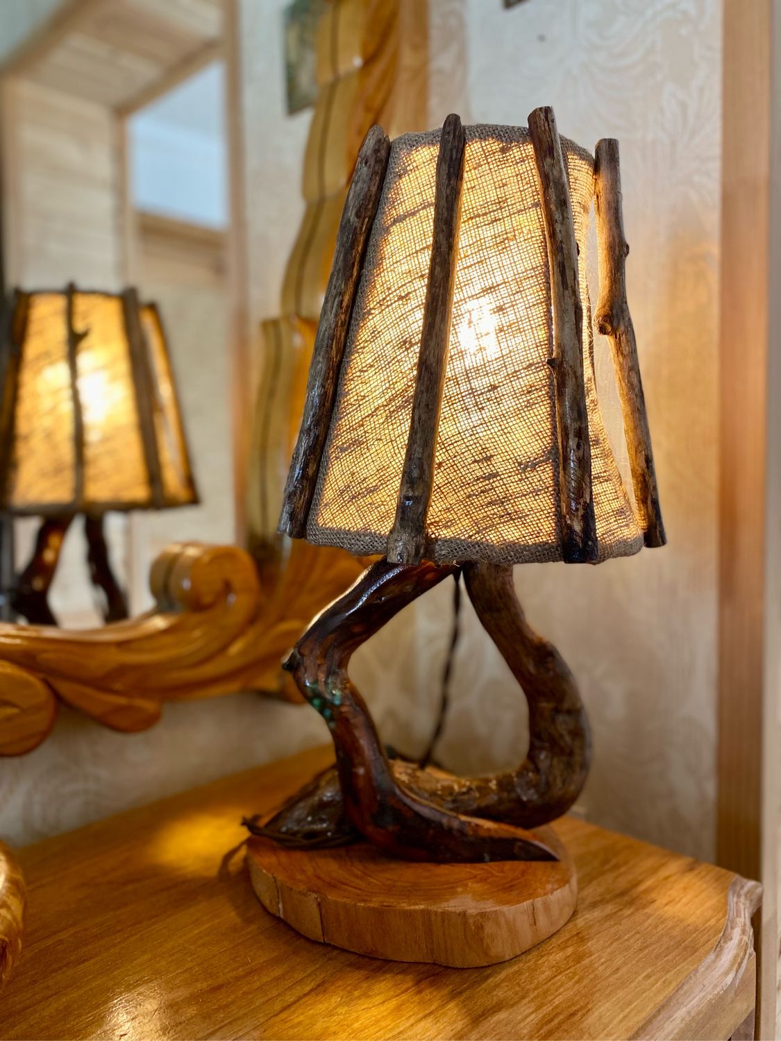 Светильник из дерева «ЛЕБЕДи»45 см купить в интернет-магазине Ярмарка ...