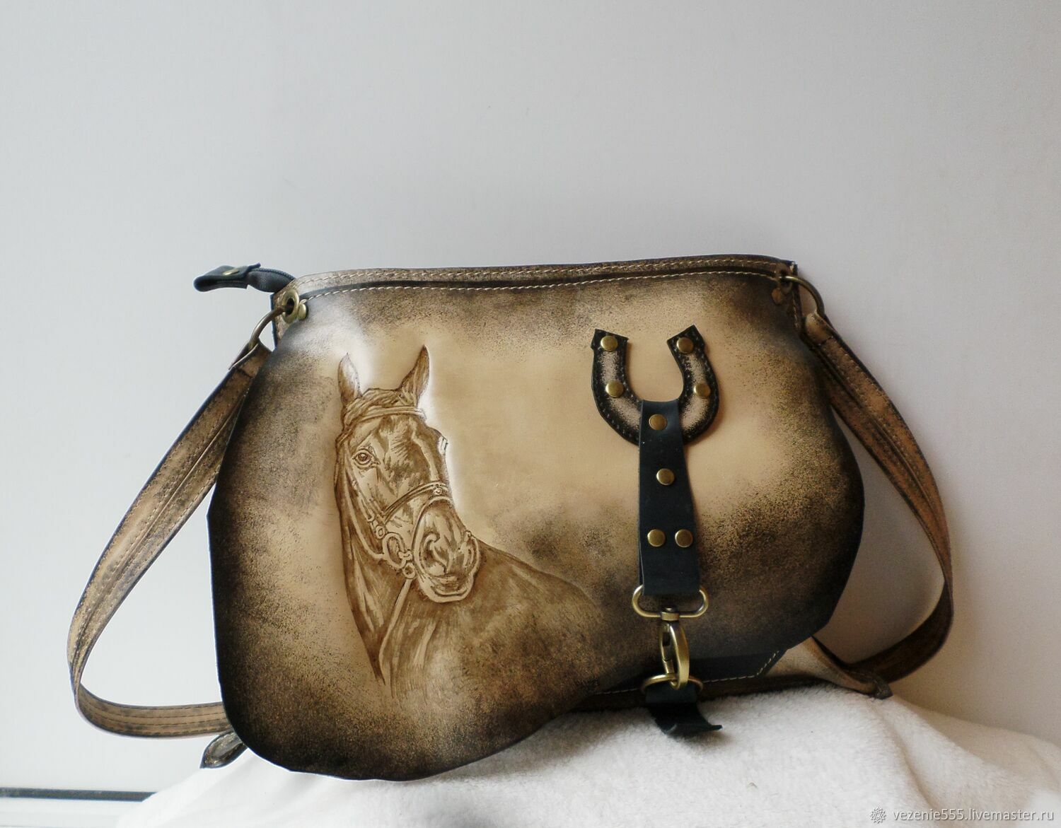 Leather bag with an engraving For good luck and Luck, Classic Bag, Noginsk,  Фото №1