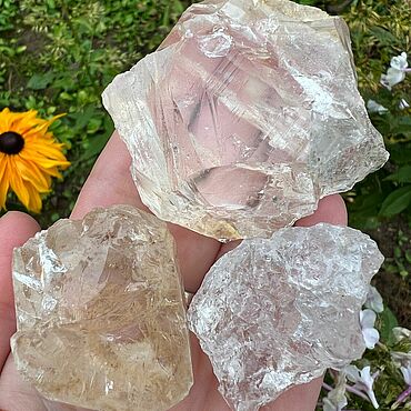 Какой талисман Весов притянет удачу и гармонию: выбираем правильно