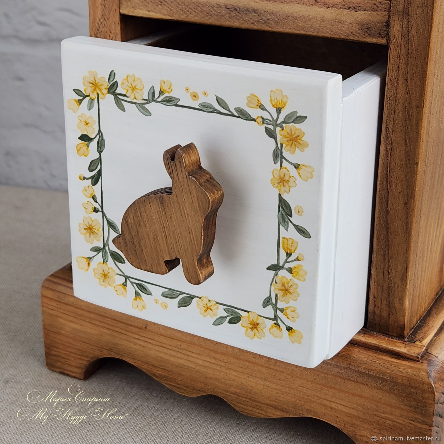 Деревянный мини комодик "Милый" для детской сканди купить в интернет ...