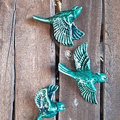 Для дома и интерьера handmade. Livemaster - original item Green ceramic Birds decor on the wall. Handmade.