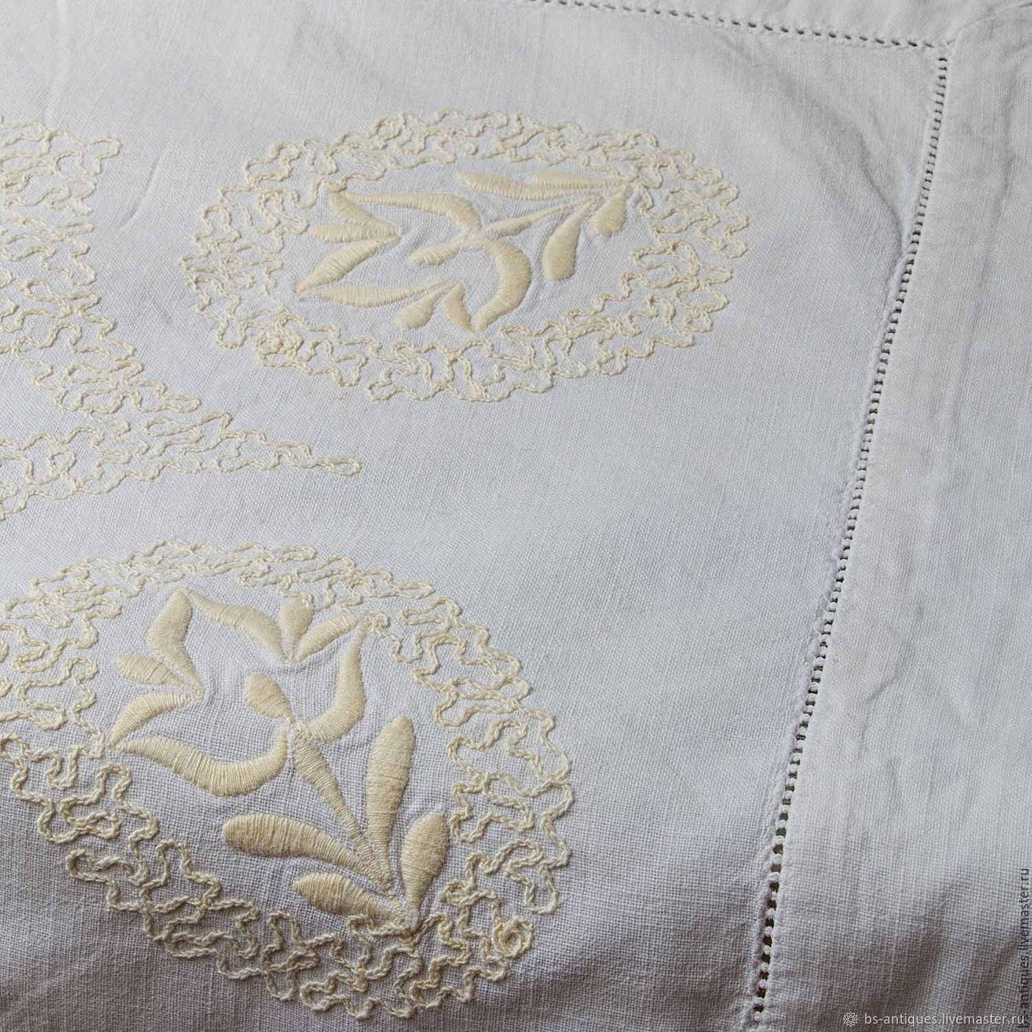 Старинные салфетки с мережкой и вышивкой гладью. Европа. Винтаж купить ...