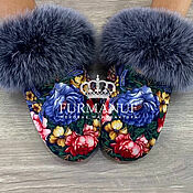Аксессуары handmade. Livemaster - original item Beautiful Pavlovo Posad mittens with Arctic fox fur. Handmade.