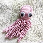 The housekeeper knitted. Pig key holder. Case for stick