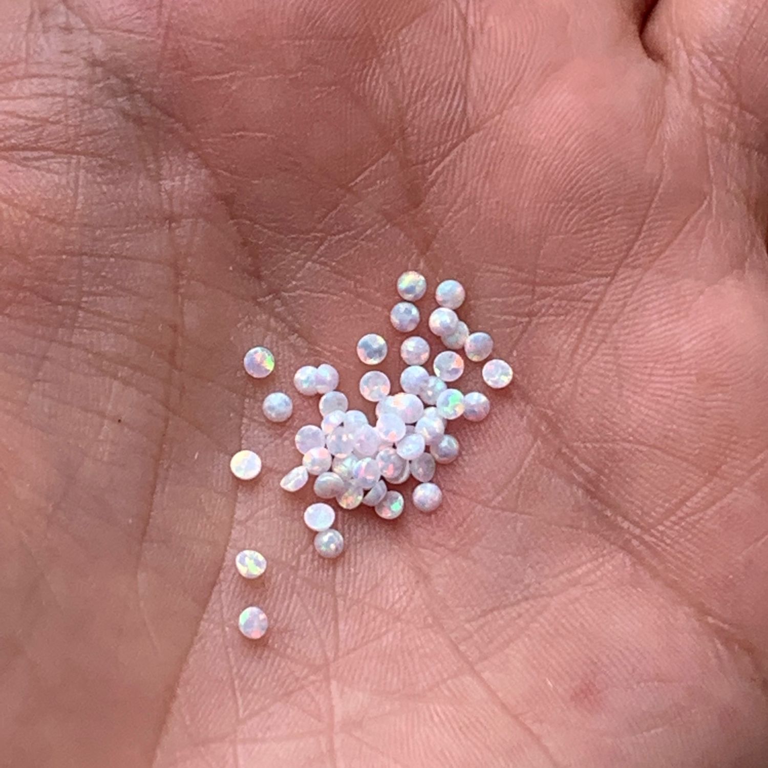 Опал синтетический Белый круг 2 мм купить в интернет-магазине Ярмарка ...