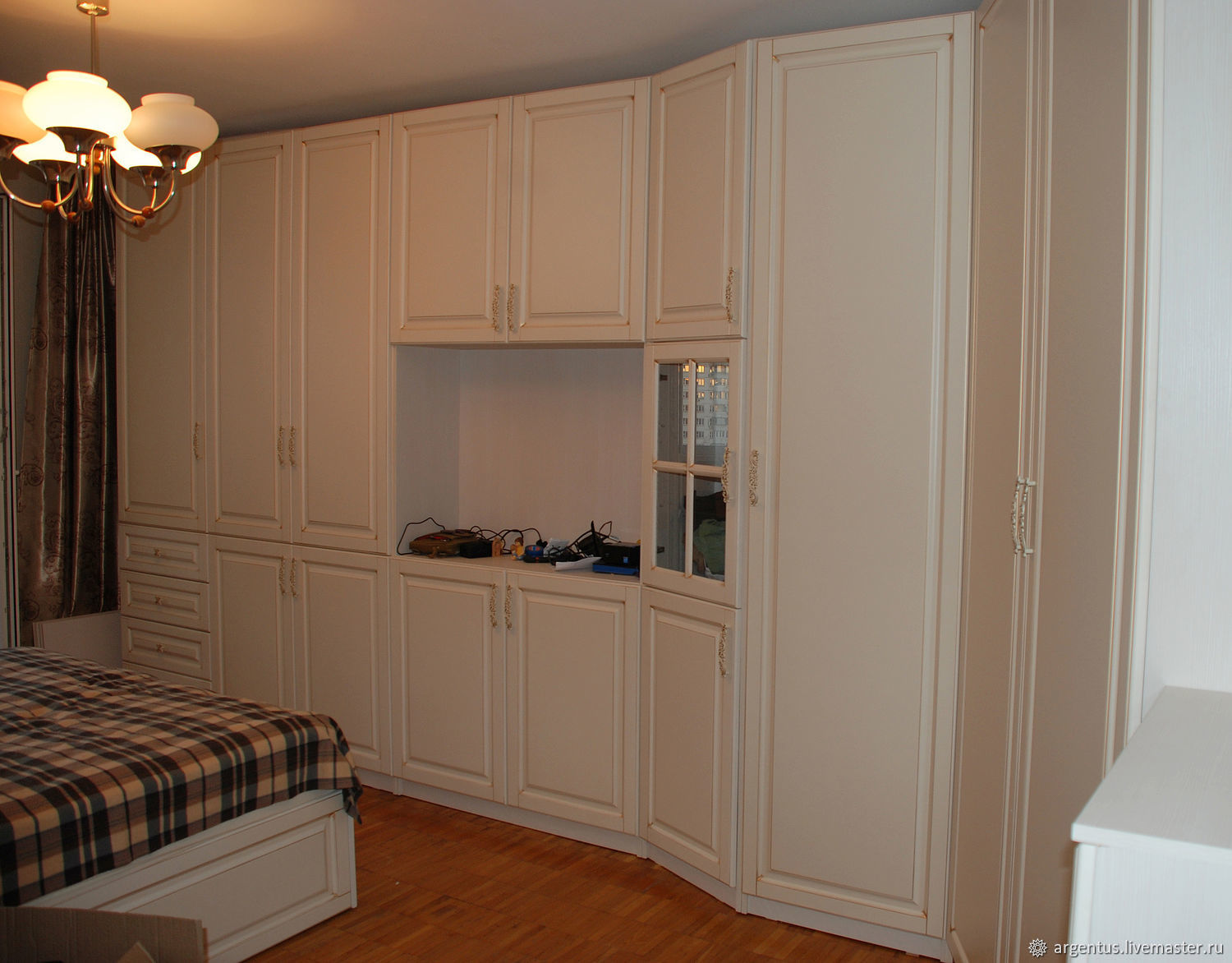 Мебель в гостиную с фрезерованными фасадами