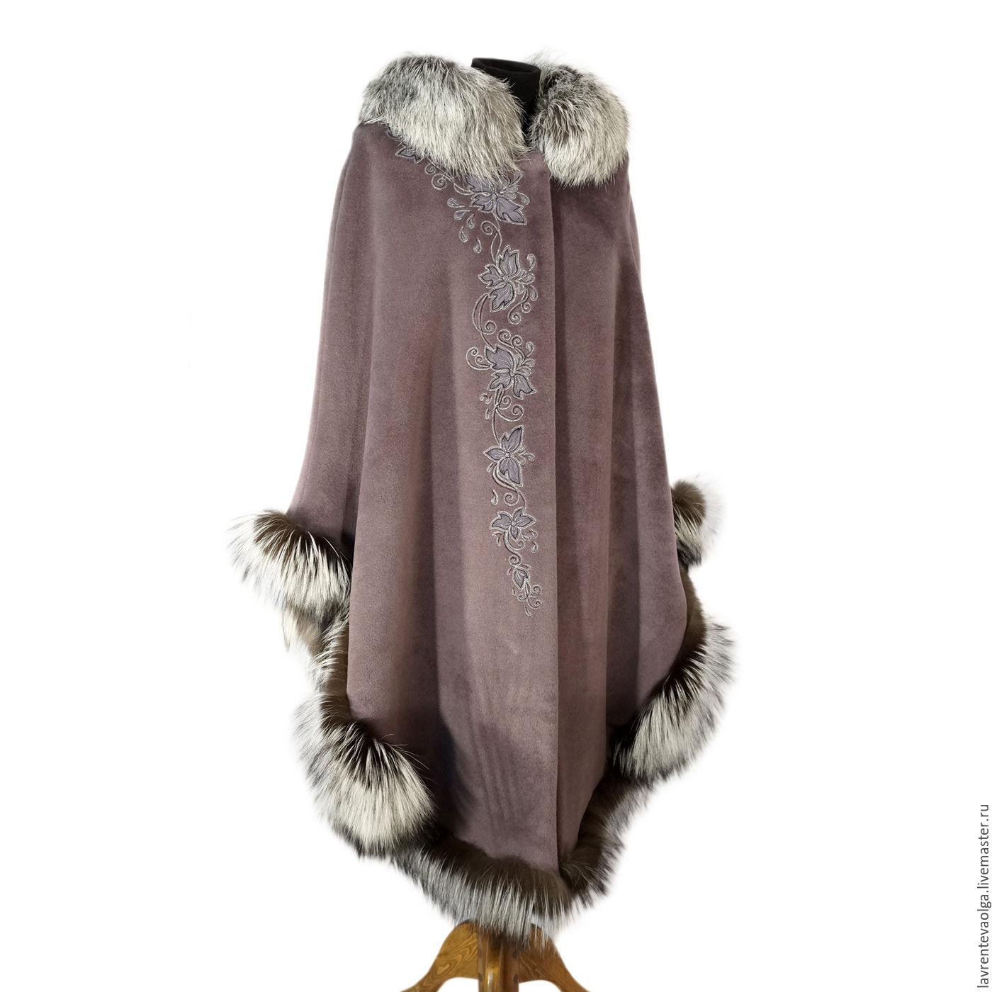 Author poncho with fur and embroidery. Designer Olga Lavrenteva, Ponchos, Moscow,  Фото №1