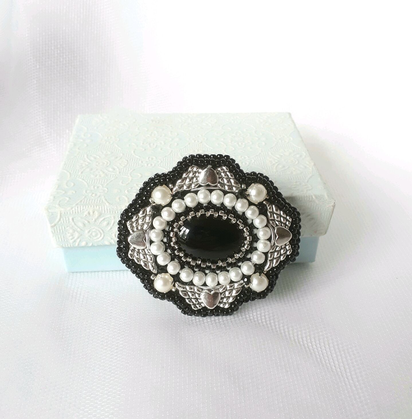 Винтажная черно белая брошь с агатом " Винтажная классика" в интернет ...