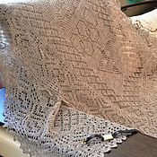 Down shawl made of goat down