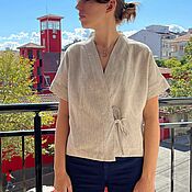 Linen smelling top with puffy sleeves
