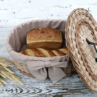 Хлебница - необязательный аксессуар или необходимость?