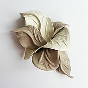 Украшения handmade. Livemaster - original item Delicate Leather Brooch Praline Flower Milk Beige. Handmade.