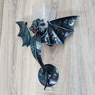 Ručně vyráběná nástěnná svítidla. Veletrh mistrů - ruční práce Lamp Dragon. Ruční.