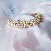 Свадебная розовая шпилька с камнями