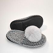 Обувь ручной работы handmade. Livemaster - original item Slippers-flip-flops with pompoms, gray half-wool. Handmade.