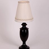 Nim table lamp with embroidery