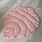 Интерьерная декоративная подушка с наволочкой с кисточками по углам