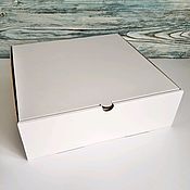 Коробки: Подарочная коробка для цветов, трапеция "Натюрморт"