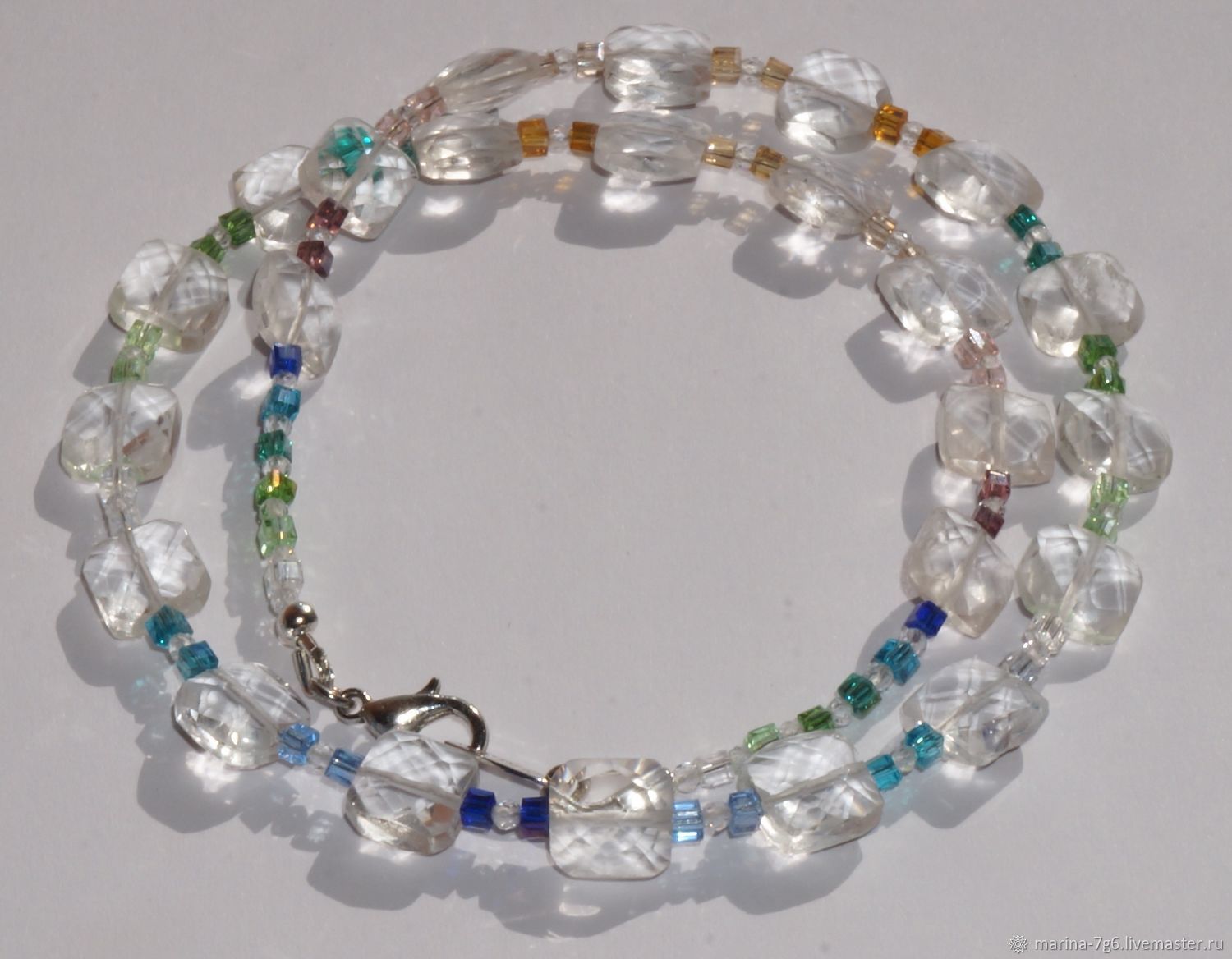 Бусы Преломление света в интернет-магазине на Ярмарке Мастеров | Бусы ...
